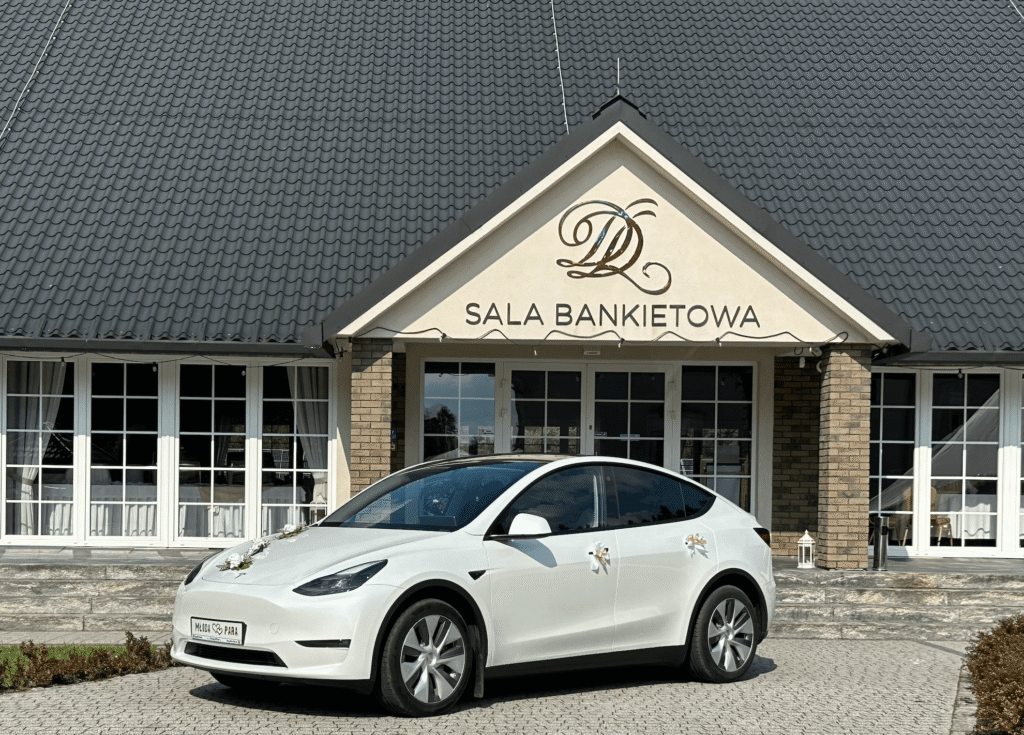 Tesla do ślubu, Tesla Y wynajem okolicznościowy z kierowcą