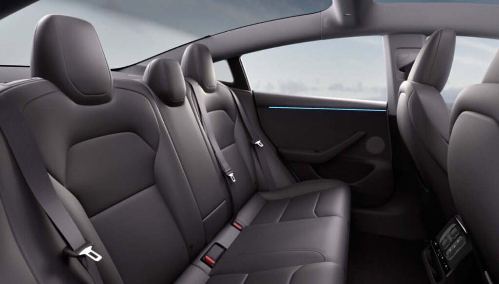 Tesla do ślubu, Tesla 3 Highland wynajem okolicznościowy z kierowcą
